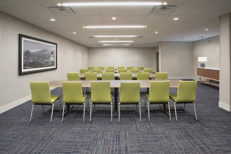 Holiday Inn Express & Suites - Florence - Cincinnati Airport By Ihg Eksteriør bilde